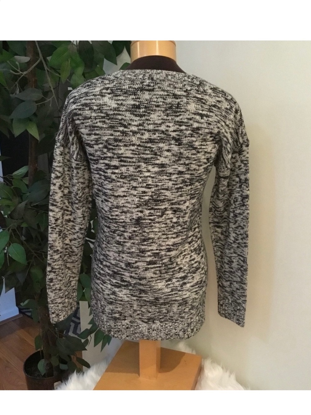 Reference Point Penguin Sweater - Size Small - Picture 14 of 16